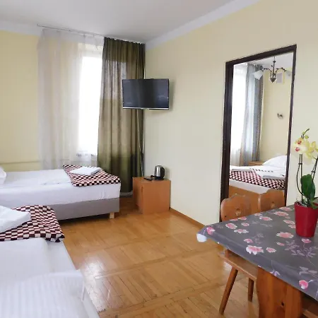 Pokoje Goscinne Korona 3*