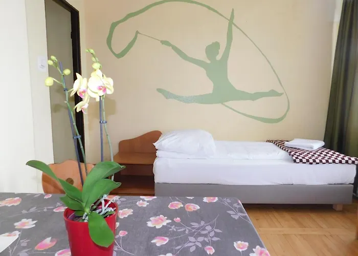 Pokoje Goscinne Korona 3* كراكوفيا